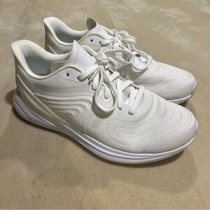 NWOB Lululemon Blissful Run 2 White Lightweight Knit Sneakers Size 10